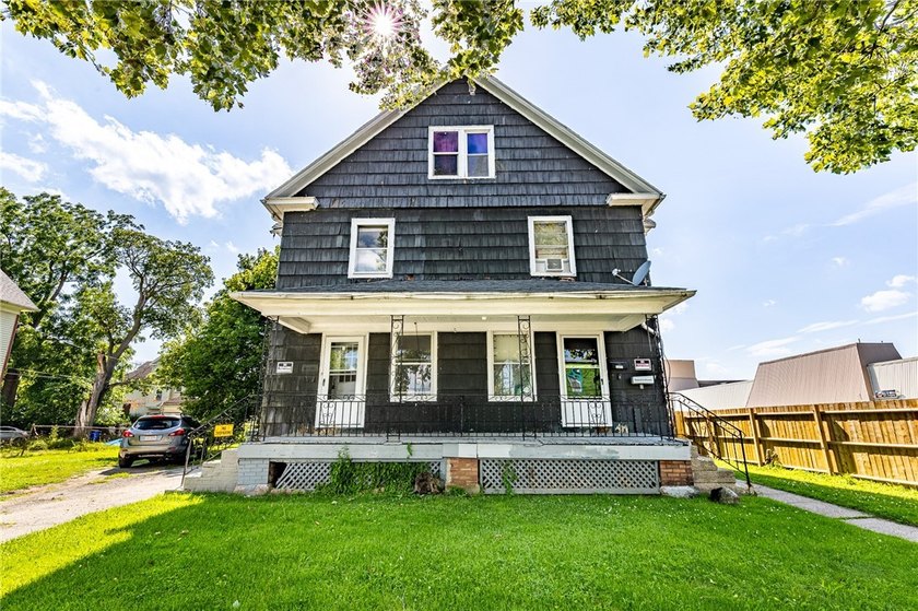 Another Rockin' Rochester Property! This 3/3 side by side duplex - photo 2