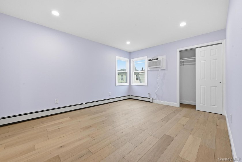 Beutifully Renovated 2 Family High Ranch, 6 Bedrooms, 4 Full - photo 20