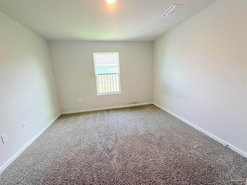 Welcome home to this like-new 4-bedroom, 2-bath residence - photo 10