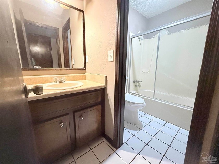 Spacious home offering a unique floor plan with plenty of room - photo 10