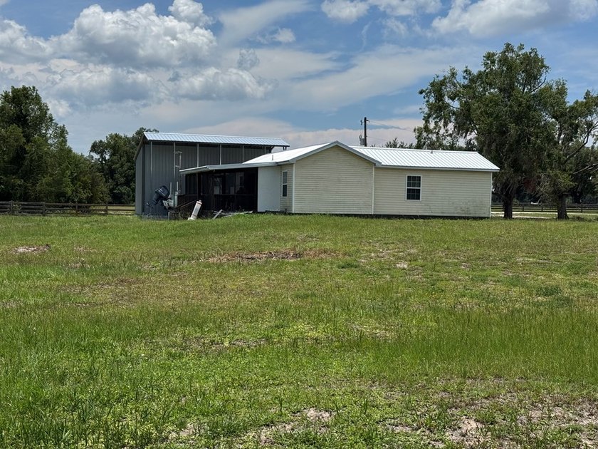 2 Bedroom 2 Bath Custom Home on 11.92 Acres w/Gated entry - photo 35
