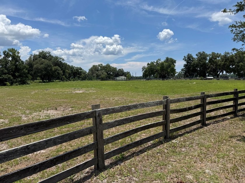 2 Bedroom 2 Bath Custom Home on 11.92 Acres w/Gated entry - photo 42