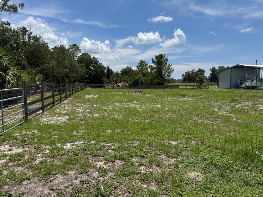 2 Bedroom 2 Bath Custom Home on 11.92 Acres w/Gated entry - photo 49