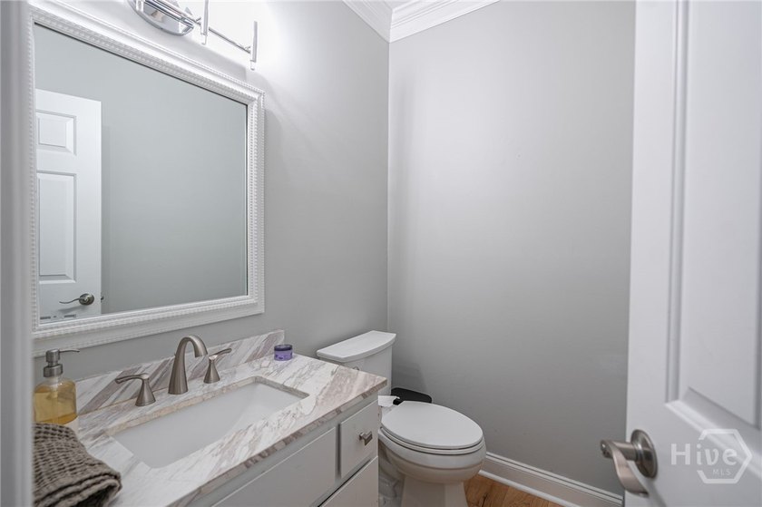 Don't miss this lovely 3-bedroom, 3.5-bath home, boasting modern - photo 14
