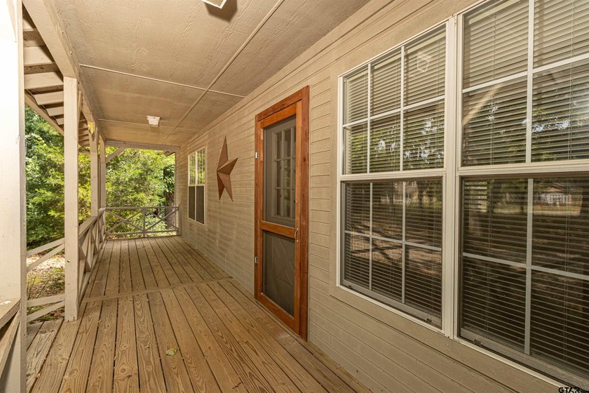Discover the perfect East Texas retreat in the highly - photo 18