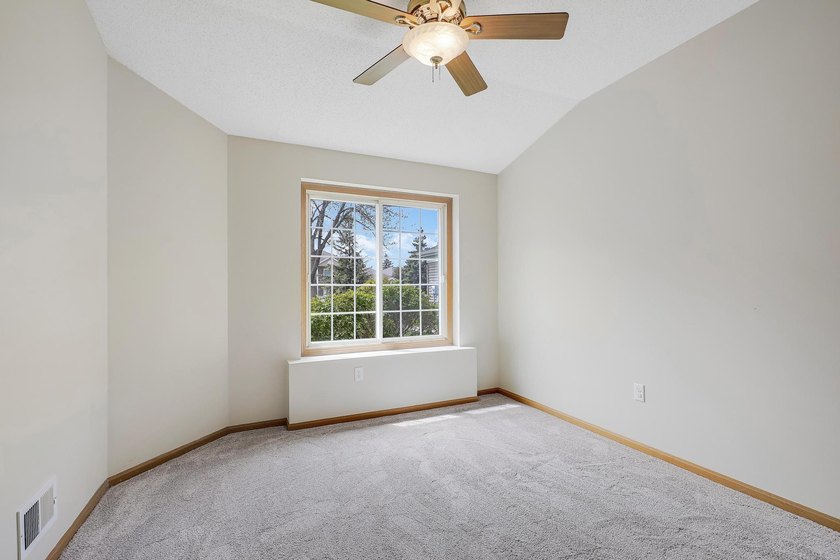 Welcome to easy, one-level living at 7592 Hinton Park Avenue S! - photo 24