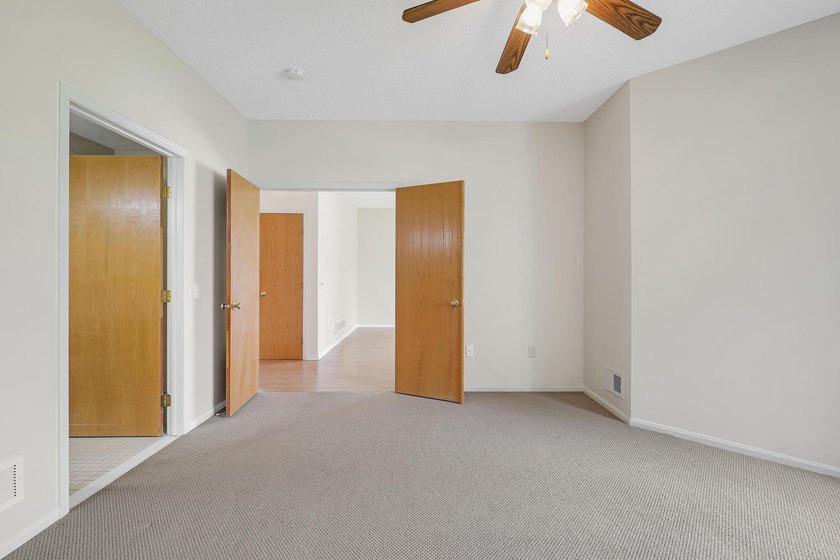 Welcome to easy, one-level living at 7592 Hinton Park Avenue S! - photo 26