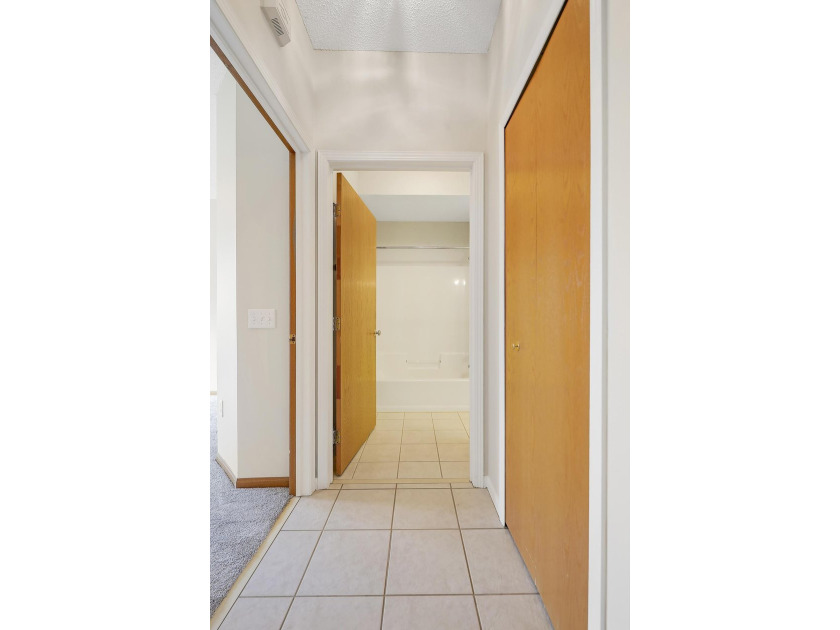Welcome to easy, one-level living at 7592 Hinton Park Avenue S! - photo 37