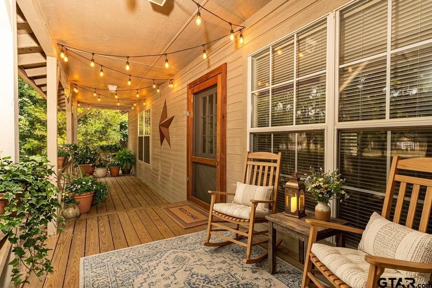Front Porch AI Staged - photo 19