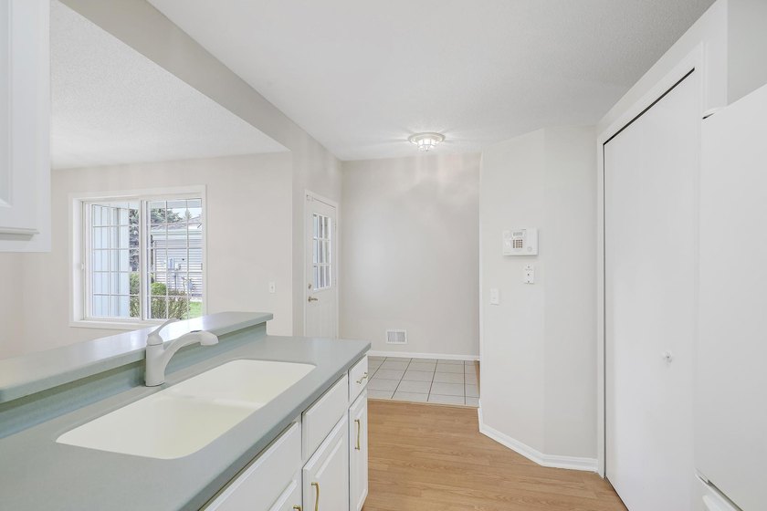 Welcome to easy, one-level living at 7592 Hinton Park Avenue S! - photo 42