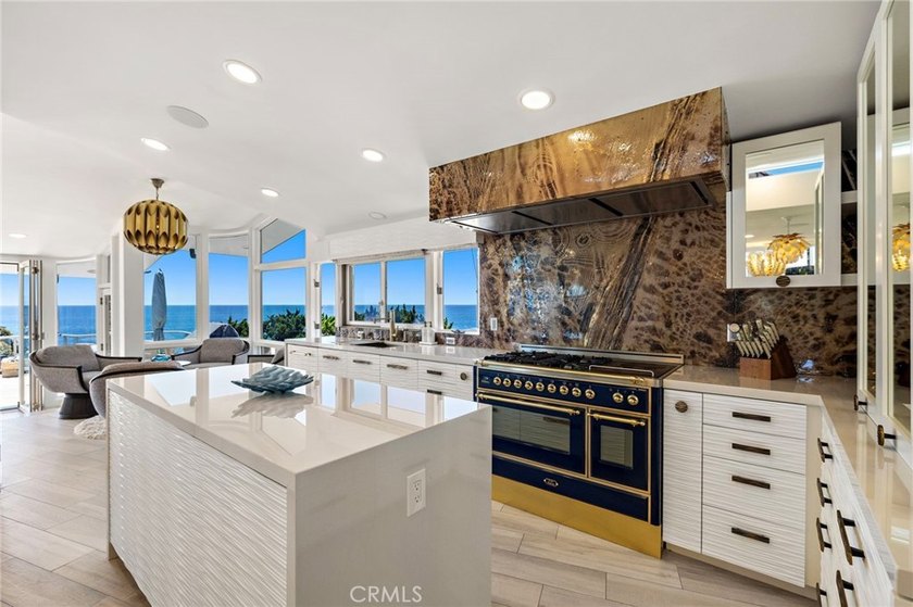 Occupying one of the most coveted addresses in North Laguna - photo 12
