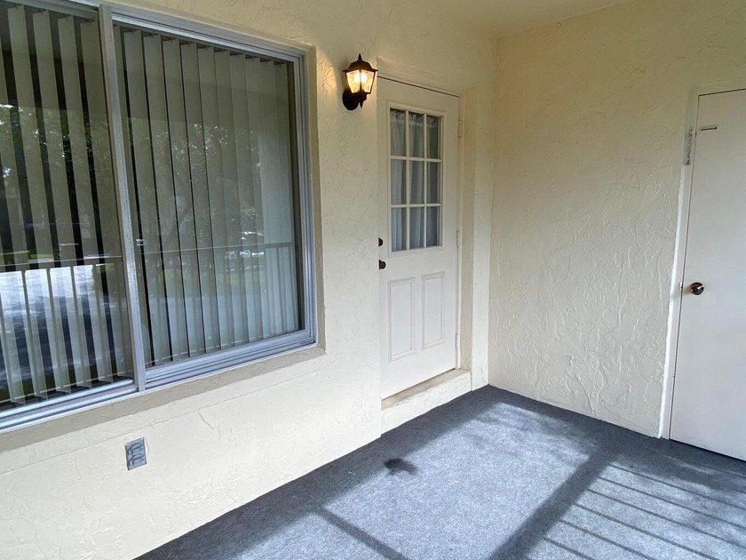 Spacious 2 BR / 2 Bath unit, in all age gated community. Lease - photo 14