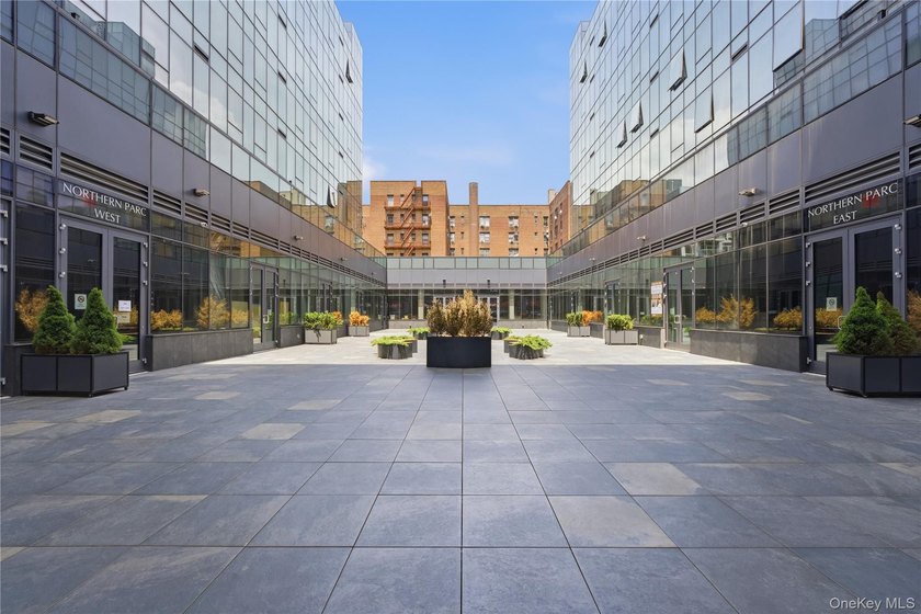This thoughtfully designed 2-bedroom, 2-bath courtyard-facing - photo 20