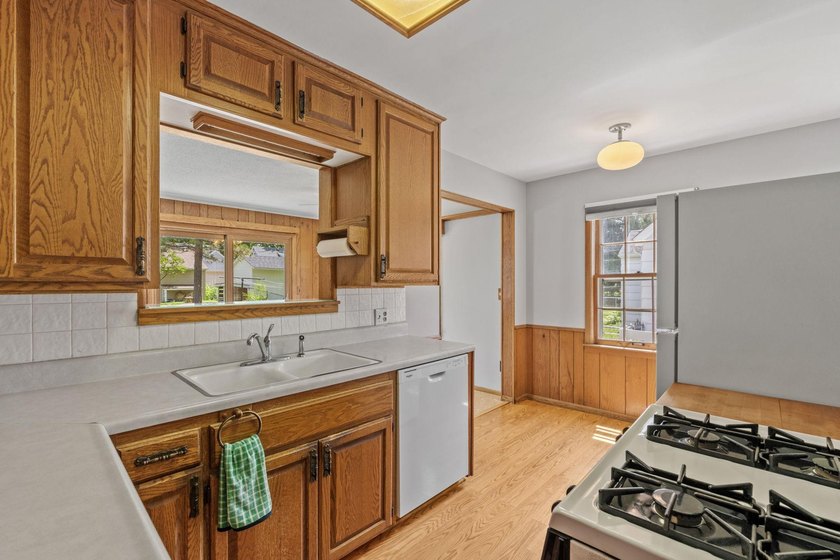 Charming Southwest full-dormer bungalow in the heart of - photo 10
