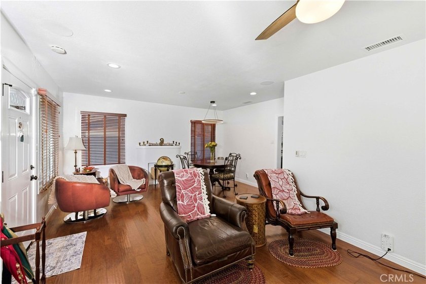 Welcome to 618 W 21st Street, a beautifully upgraded 2-bedroom - photo 15