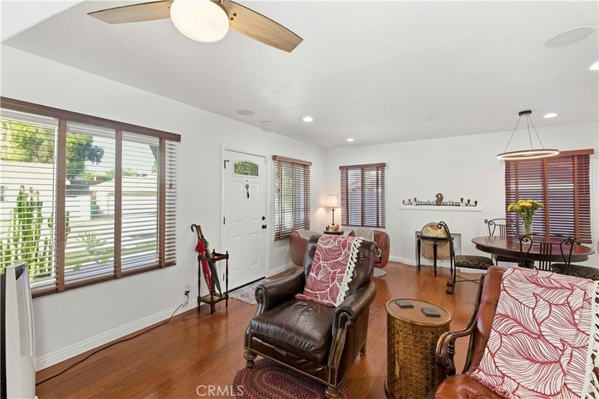 Welcome to 618 W 21st Street, a beautifully upgraded 2-bedroom - photo 16