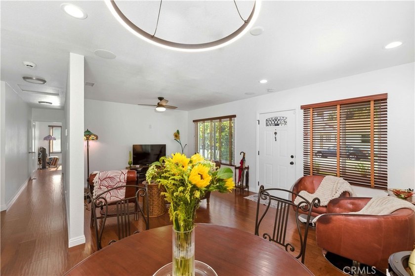 Welcome to 618 W 21st Street, a beautifully upgraded 2-bedroom - photo 19
