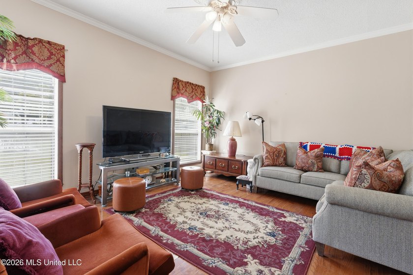 Welcome to 918 N Country Club Lane - a beautifully maintained - photo 21