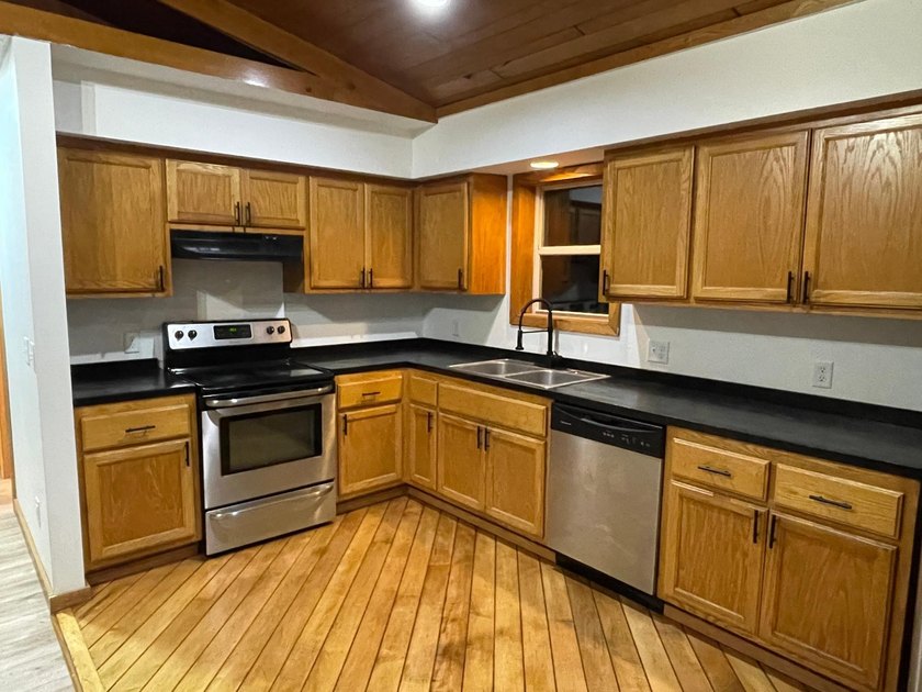 Rare opportunity to own three separate single family homes on - photo 23