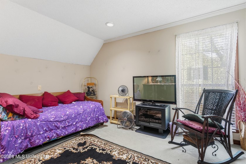Welcome to 918 N Country Club Lane - a beautifully maintained - photo 33