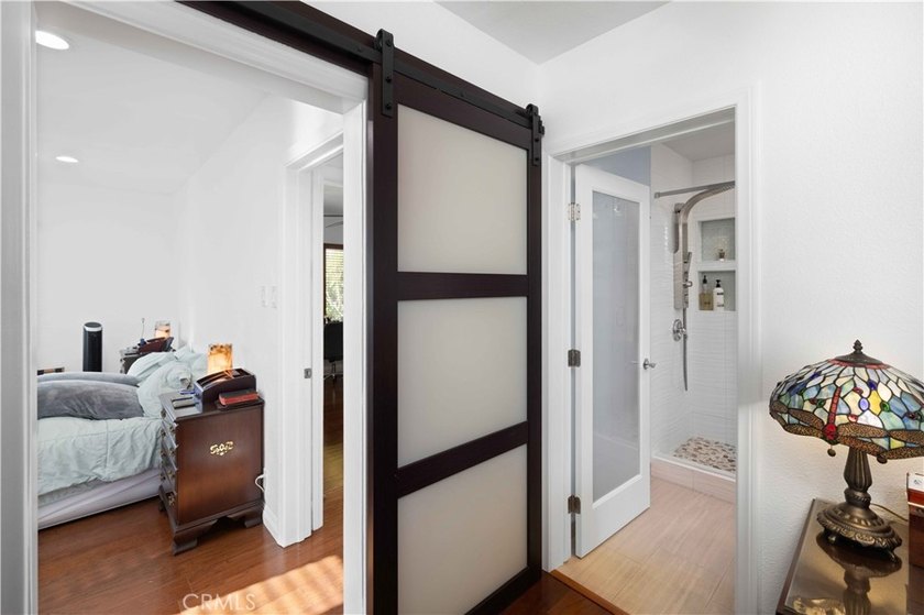 Welcome to 618 W 21st Street, a beautifully upgraded 2-bedroom - photo 34