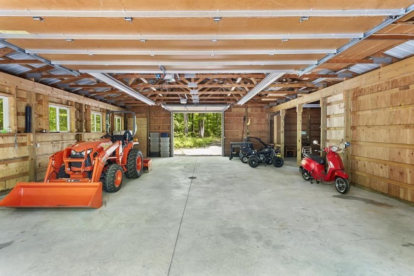 Tucked among 7.2 wooded acres just north of Young State Park - photo 38