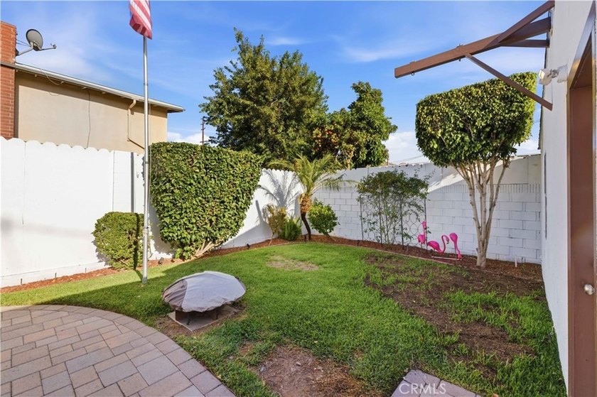 Welcome to 618 W 21st Street, a beautifully upgraded 2-bedroom - photo 41