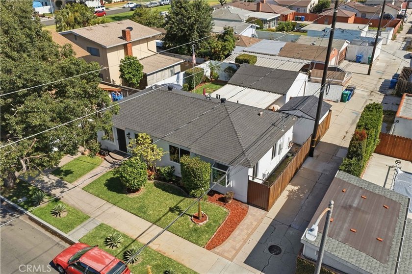 Welcome to 618 W 21st Street, a beautifully upgraded 2-bedroom - photo 45