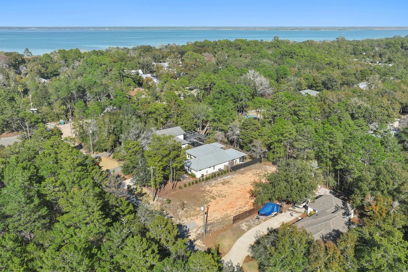 Why choose when you can have it all? Welcome to 412 Ricker Ave - photo 2