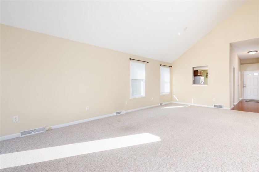 Welcome to this inviting low-maintenance 2 bedroom, 2 bath patio - photo 11
