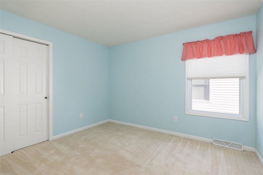 Welcome to this inviting low-maintenance 2 bedroom, 2 bath patio - photo 14