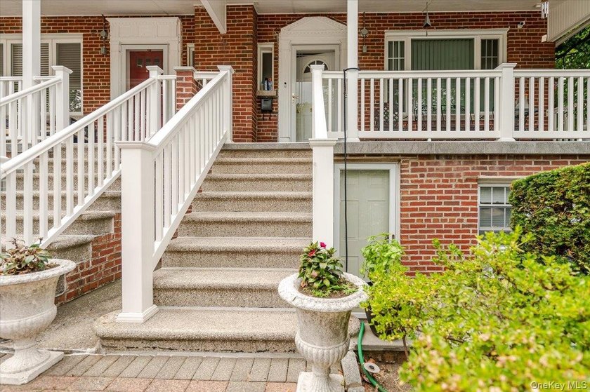 Welcome to 2015 Narragansett Avenue located in the desirable - photo 2