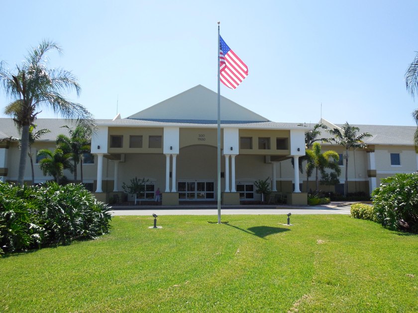 Welcome to the paradise of South Florida, resort-style social - photo 26