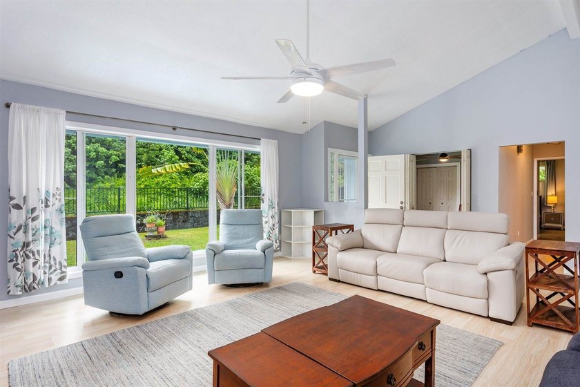 This flexible single-level home offers 3 bedrooms and 2 - photo 5