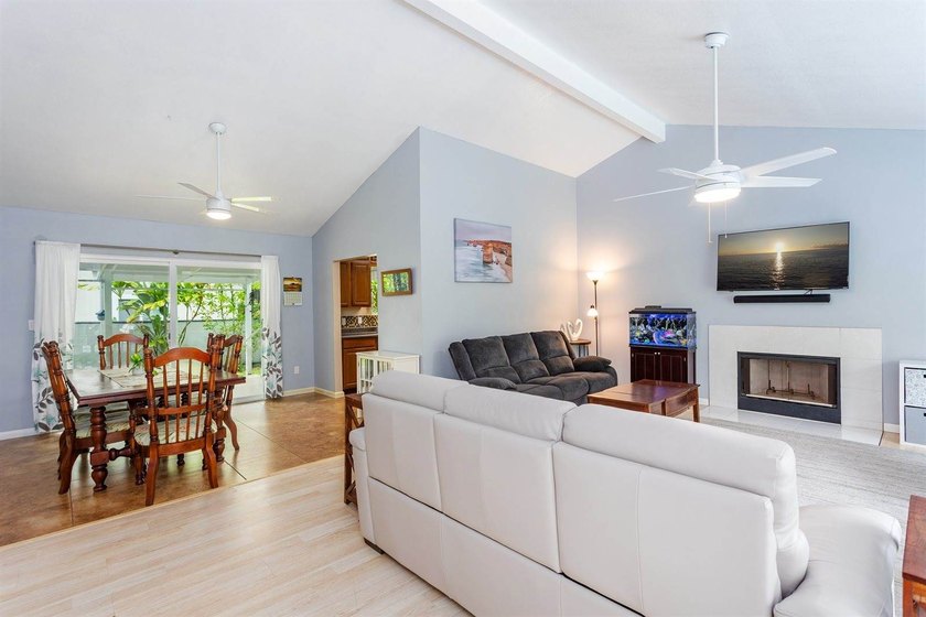 This flexible single-level home offers 3 bedrooms and 2 - photo 6
