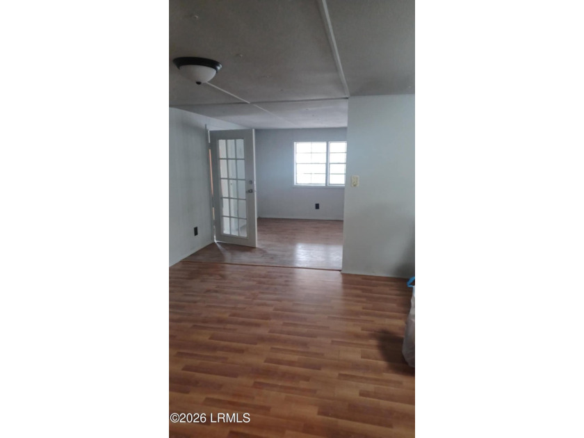 HUGE PRICE REDUCTION! Owners say sell! Privacy, lots of room for - photo 4