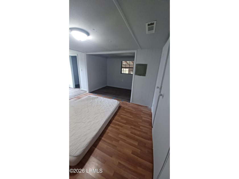 HUGE PRICE REDUCTION! Owners say sell! Privacy, lots of room for - photo 7