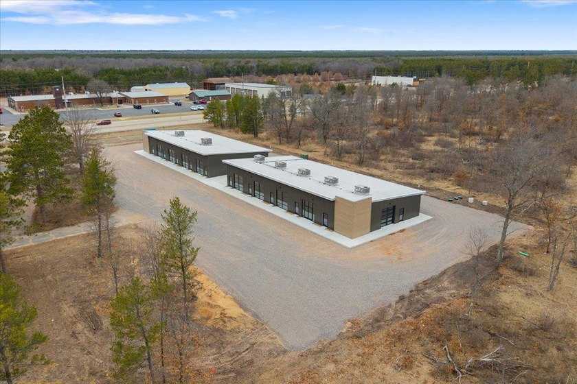 SAND VALLEY BOGO! Pro Forma NOI of $126,700 w/ 9.39% Cap Rate - photo 2