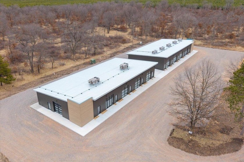 SAND VALLEY BOGO! Pro Forma NOI of $126,700 w/ 9.39% Cap Rate - photo 3