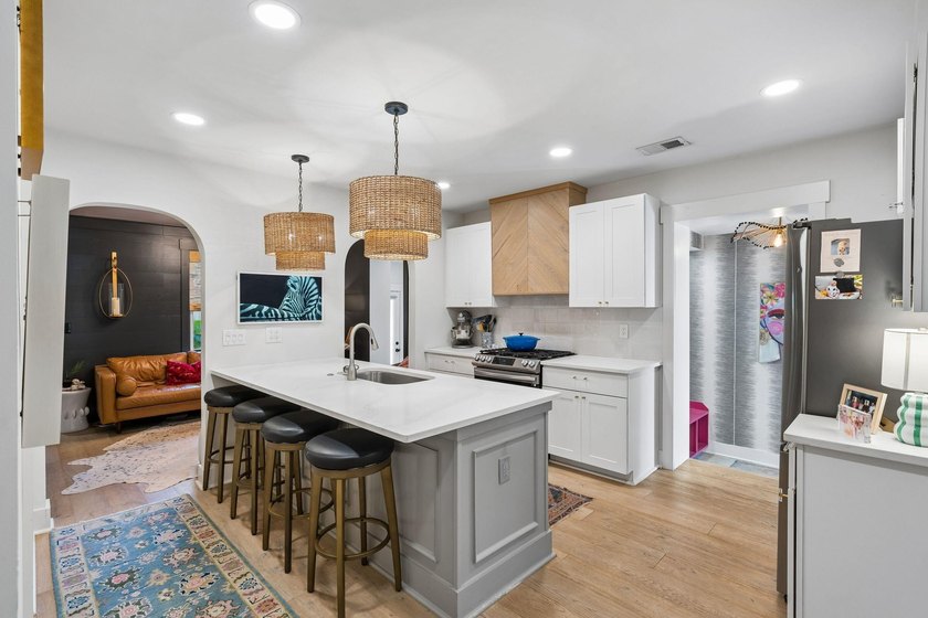 Welcome to 29 Campbell Drive, a truly one-of-a-kind designer - photo 23