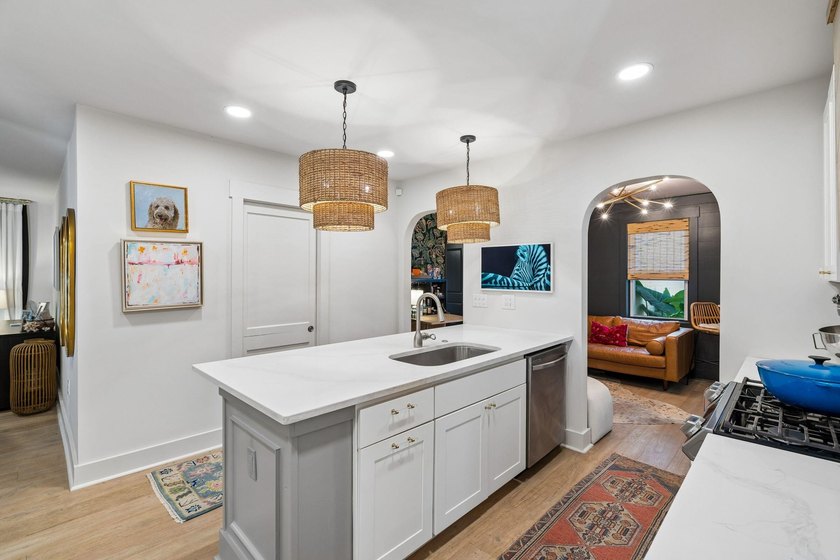 Welcome to 29 Campbell Drive, a truly one-of-a-kind designer - photo 25