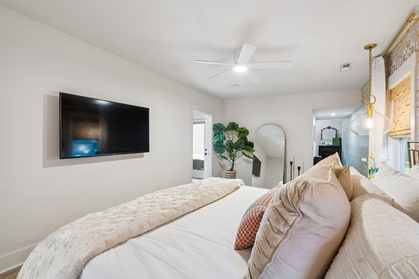 Welcome to 29 Campbell Drive, a truly one-of-a-kind designer - photo 41