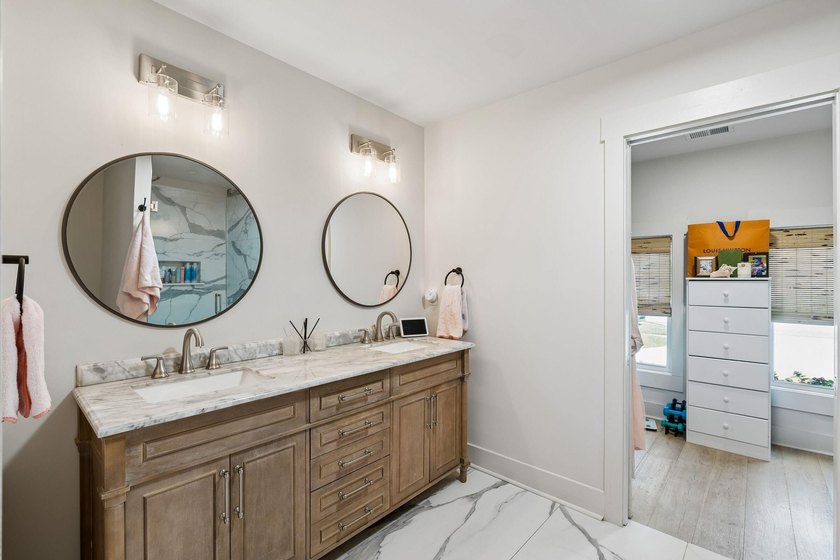 Welcome to 29 Campbell Drive, a truly one-of-a-kind designer - photo 45
