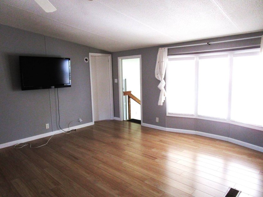 This motivated seller is ready to make a deal. Don't miss this - photo 6