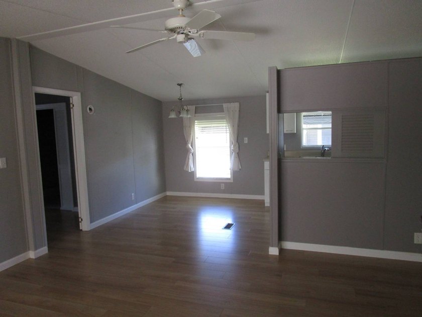 This motivated seller is ready to make a deal. Don't miss this - photo 7