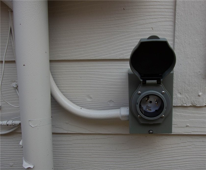 Welcome home to this beautifully maintained 3-bedroom, 2-bath - photo 30