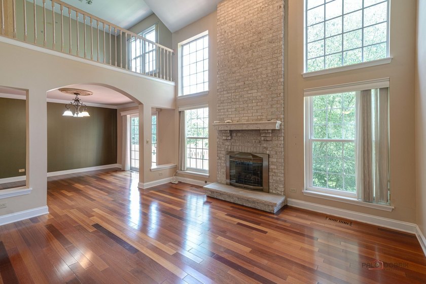 Welcome to one of the finest townhomes in the Schaumburg/Hoffman - photo 4