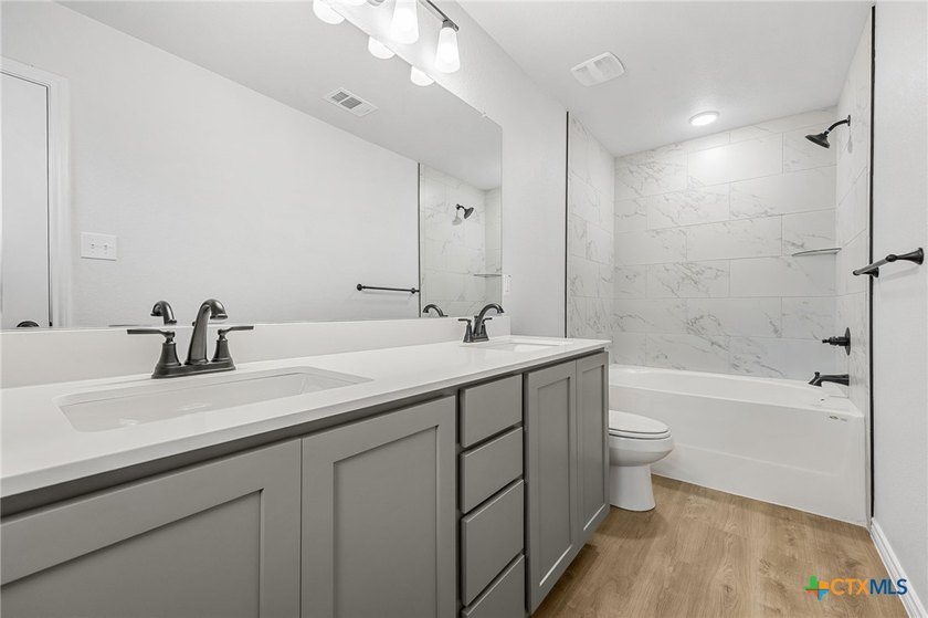 Welcome to this stunning brand-new duplex offering 3 spacious - photo 12