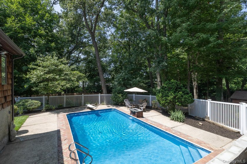 Beautifully updated Hi-Ranch on 1.5 private, park-like acres - photo 33