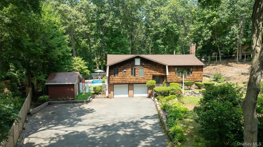 Beautifully updated Hi-Ranch on 1.5 private, park-like acres - photo 37